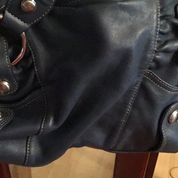 b.Makowsky  navy bag EUC - Picture 3 of 5
